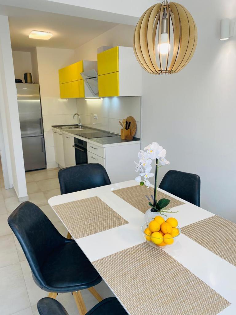 New Apartment With Panoramic View Stomorska Cameră foto